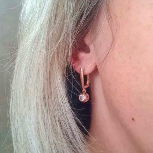 🌟SALE🌟Rose Gold Plated Round Sparkling Zirconia Earrings - Picture 5 of 7